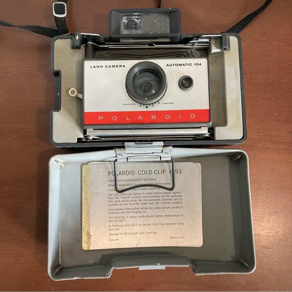 Vintage Polaroid Automatic 104 Land Camera with case and Flash Untested As Is - Picture 7 of 14